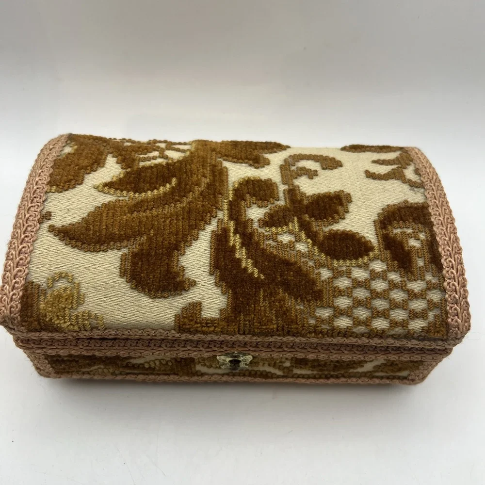 VTG Schmid Bros Tapestry Musical Jewelry Box Love Story Japan WORKS W/ Key 70's